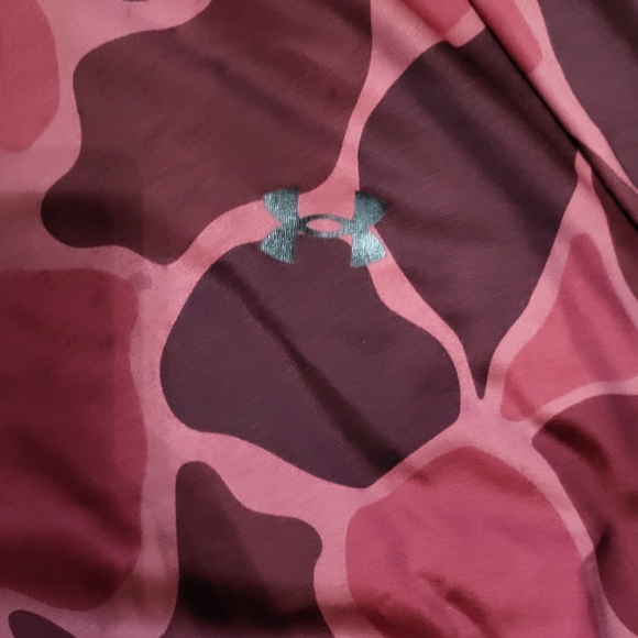 Mens Under Armour T-Shirt - Picture 3 of 3